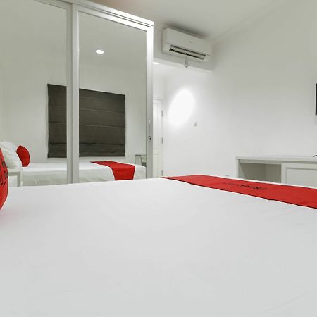 Reddoorz Plus @ Setiabudi Barat Jakarta Ngoại thất bức ảnh
