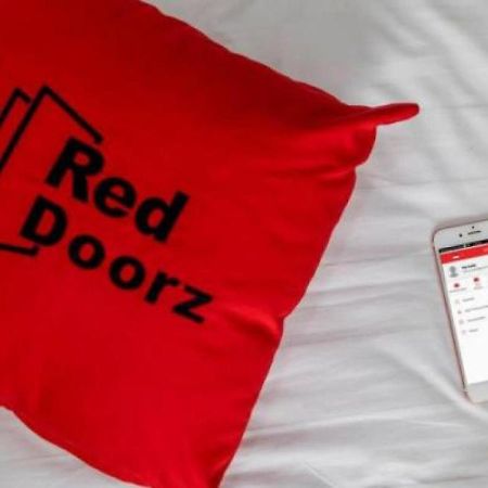 Reddoorz Plus @ Setiabudi Barat Jakarta Ngoại thất bức ảnh