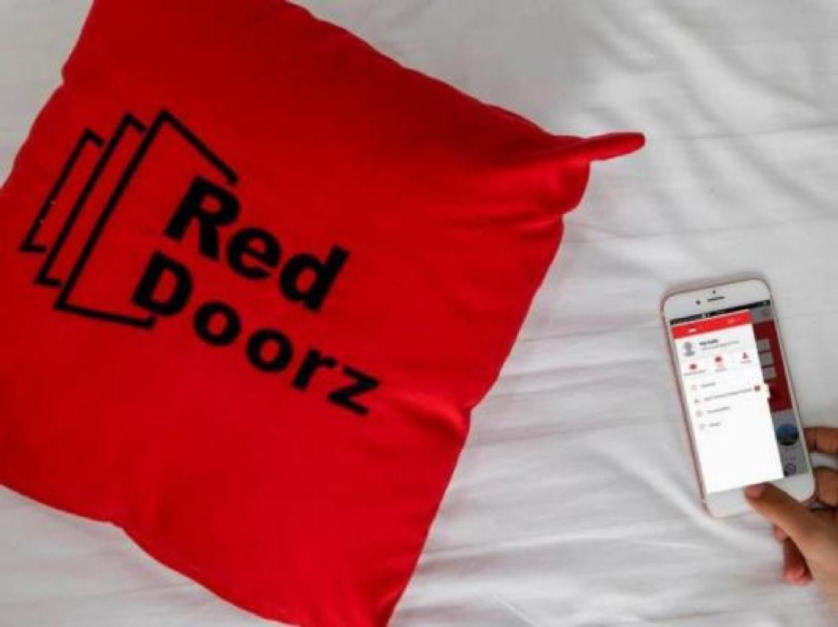Reddoorz Plus @ Setiabudi Barat Jakarta Ngoại thất bức ảnh